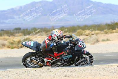 media/Feb-27-2022-CVMA (Sun) [[a3977b6969]]/Race 6 500 Supersport-350 Supersport (Holeshot)/